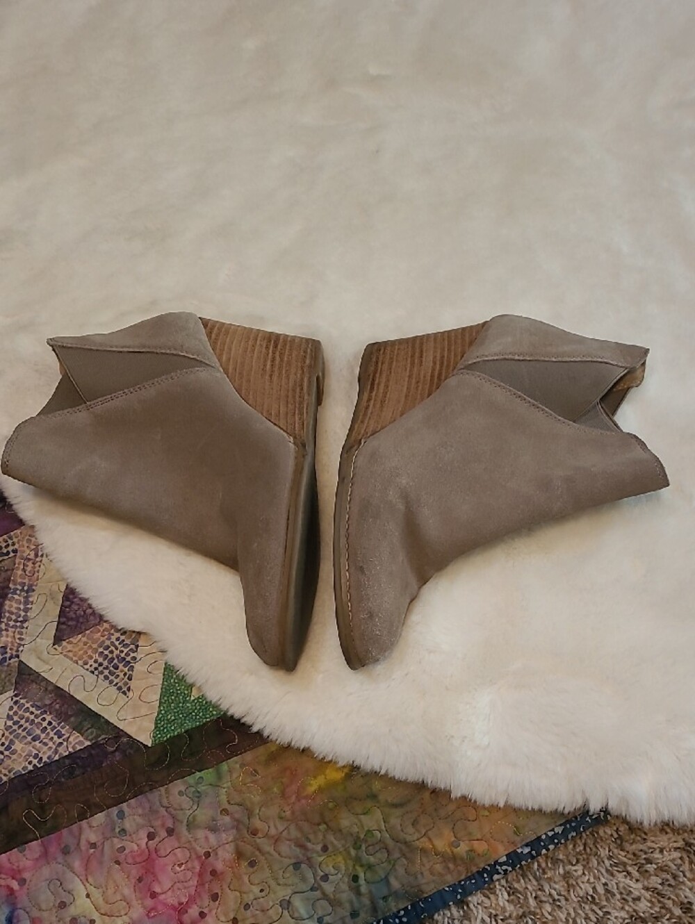 Lucky Brand Youse Women's Taupe Suede Wedge Ankle Booties Size 8.5 - Picture 4 of 8